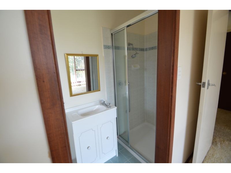 10 Worthing Avenue, Burwood East VIC 3151