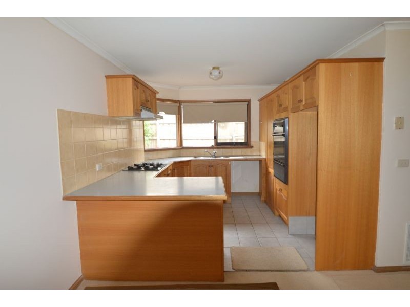 2/22 Garrisson Drive, Glen Waverley VIC 3150