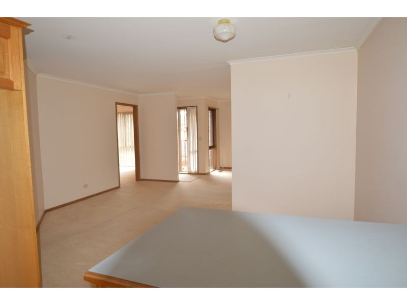 2/22 Garrisson Drive, Glen Waverley VIC 3150