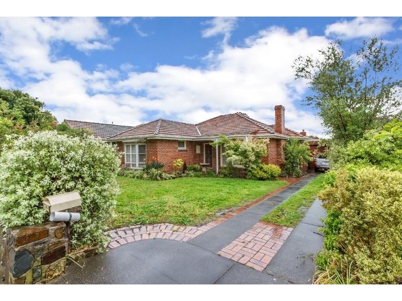 6 Panoramic Grove, Glen Waverley VIC 3150