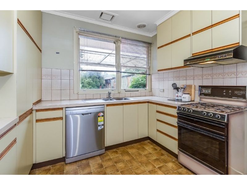 6 Panoramic Grove, Glen Waverley VIC 3150