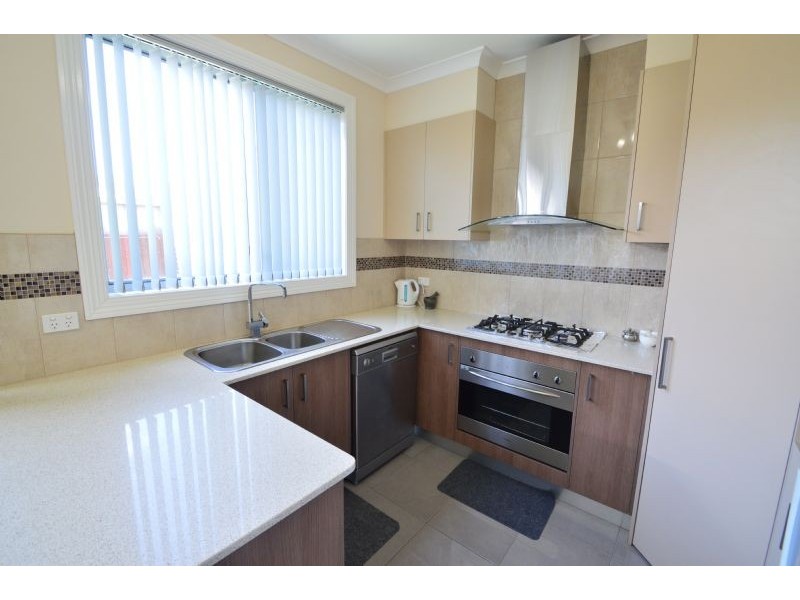2/23 Barron Court, Dandenong North VIC 3175