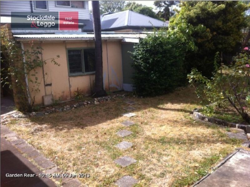 18 Roberts Street, Glen Waverley VIC 3150