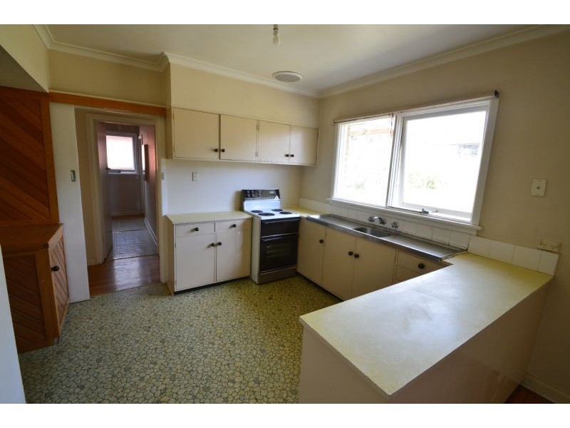 14 Davis Street, Burwood East VIC 3151