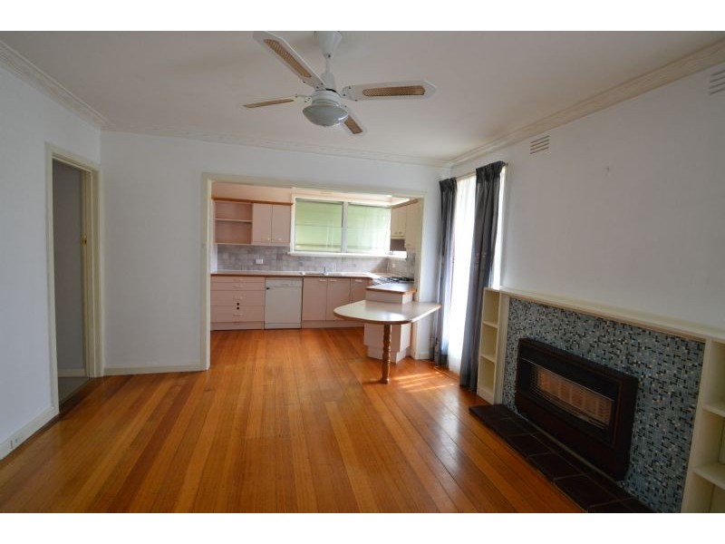 4 Walker Road, Mount Waverley VIC 3149