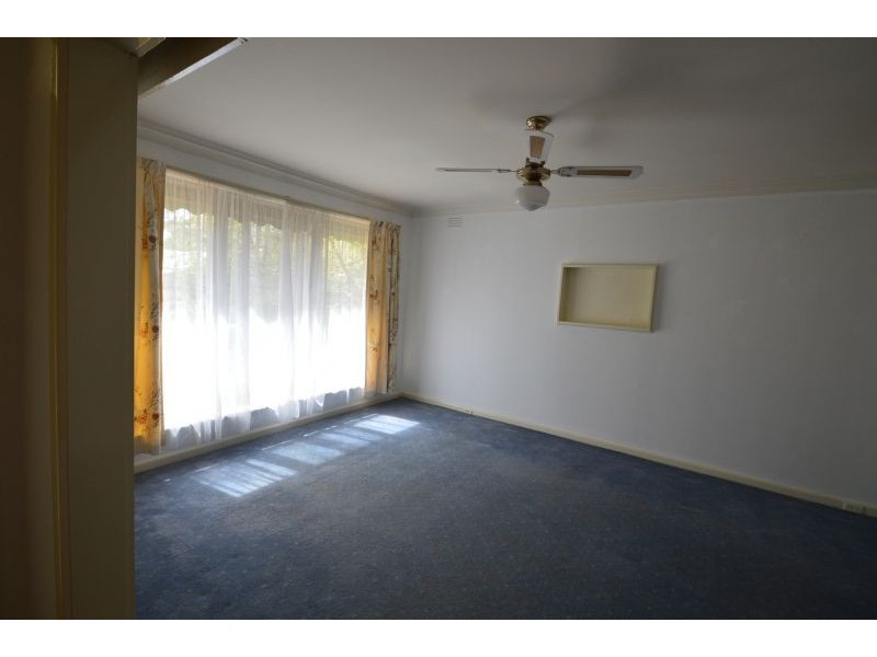 4 Walker Road, Mount Waverley VIC 3149