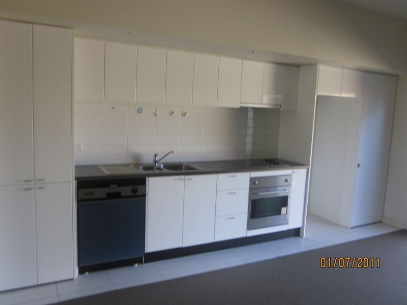 7 Leaf Court, Clayton VIC 3168