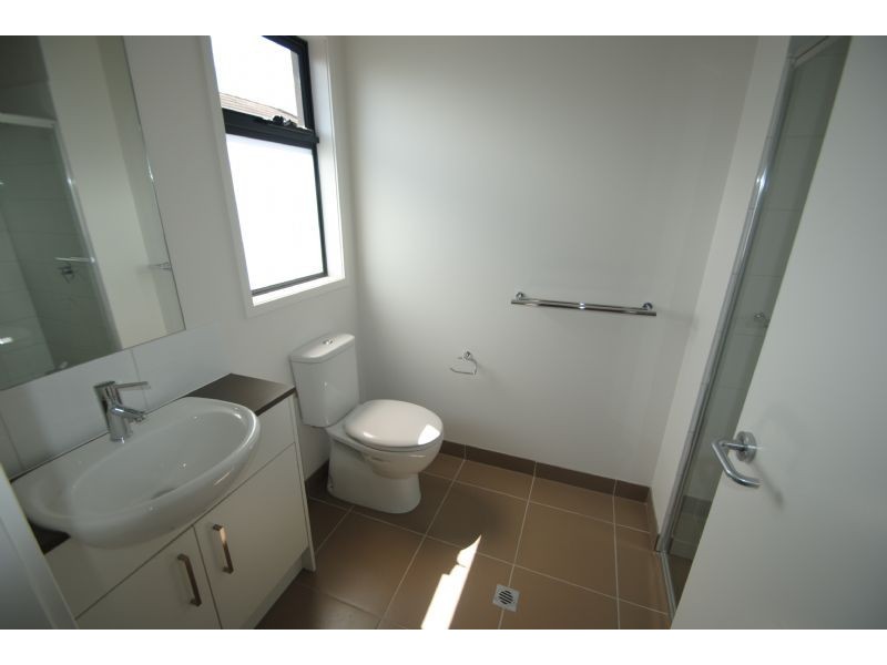 12/3 Close Avenue, Dandenong VIC 3175