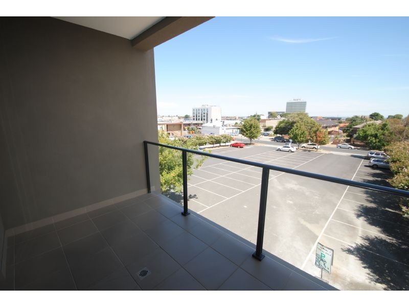 12/3 Close Avenue, Dandenong VIC 3175