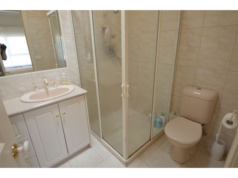 1/2 Hocking Court, Mount Waverley VIC 3149