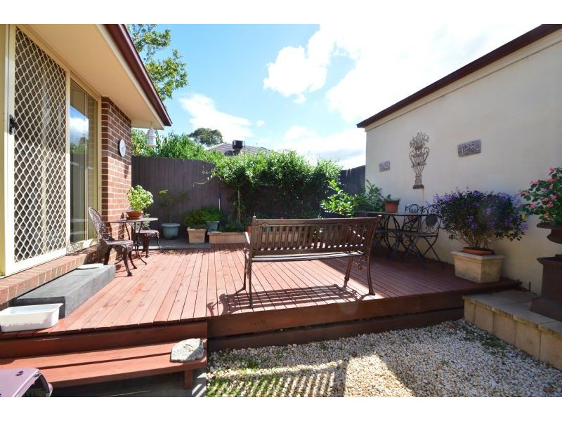 1/2 Hocking Court, Mount Waverley VIC 3149