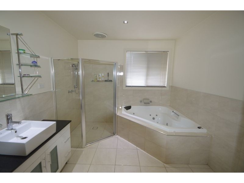 712 Ferntree Gully Road, Wheelers Hill VIC 3150