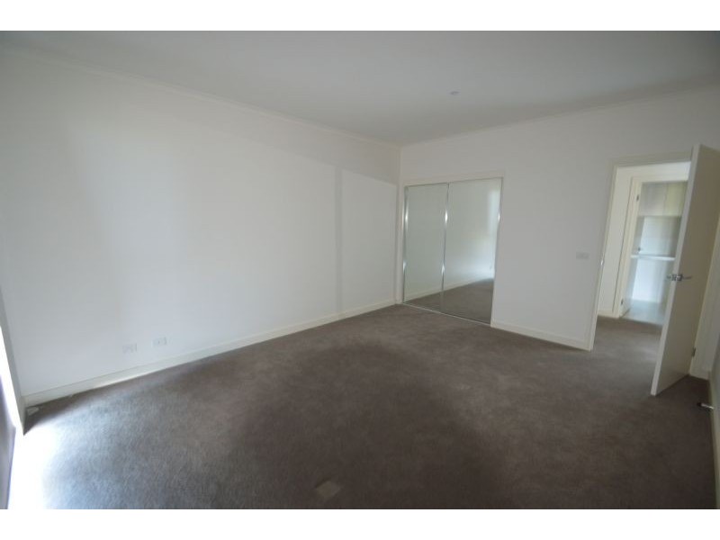 4 Peterleigh Place, Mulgrave VIC 3170