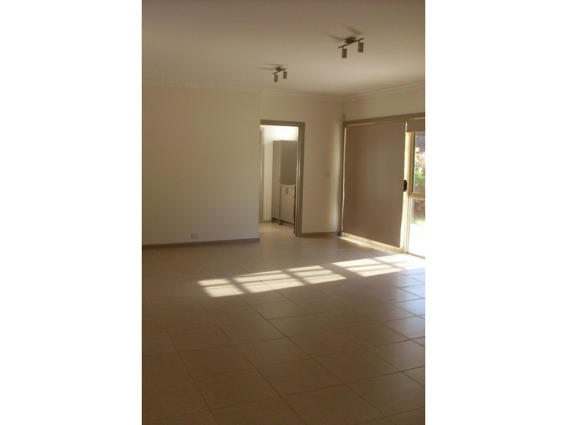 8 Edith Street, Glen Waverley VIC 3150