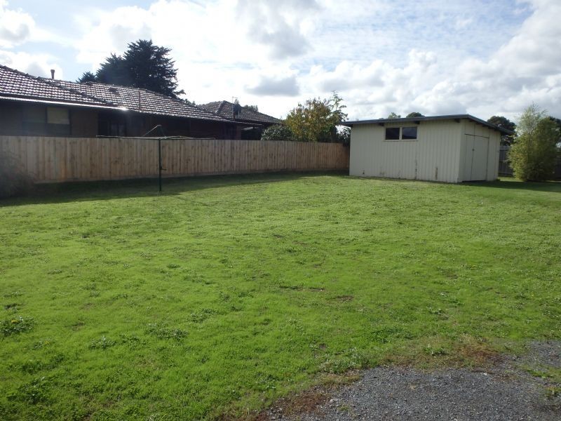 8 Edith Street, Glen Waverley VIC 3150