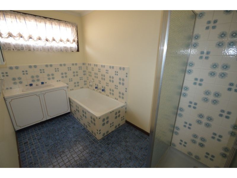 18 Garwain Parade, Glen Waverley VIC 3150