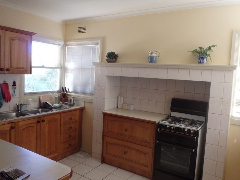 1/4 Glenmore Grove, Mount Waverley VIC 3149