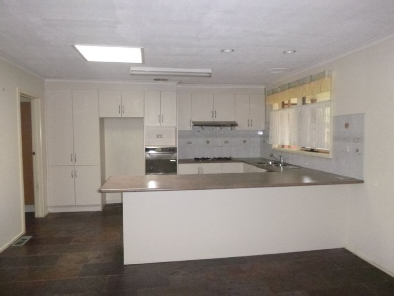 2 Jensen Court, Wheelers Hill VIC 3150