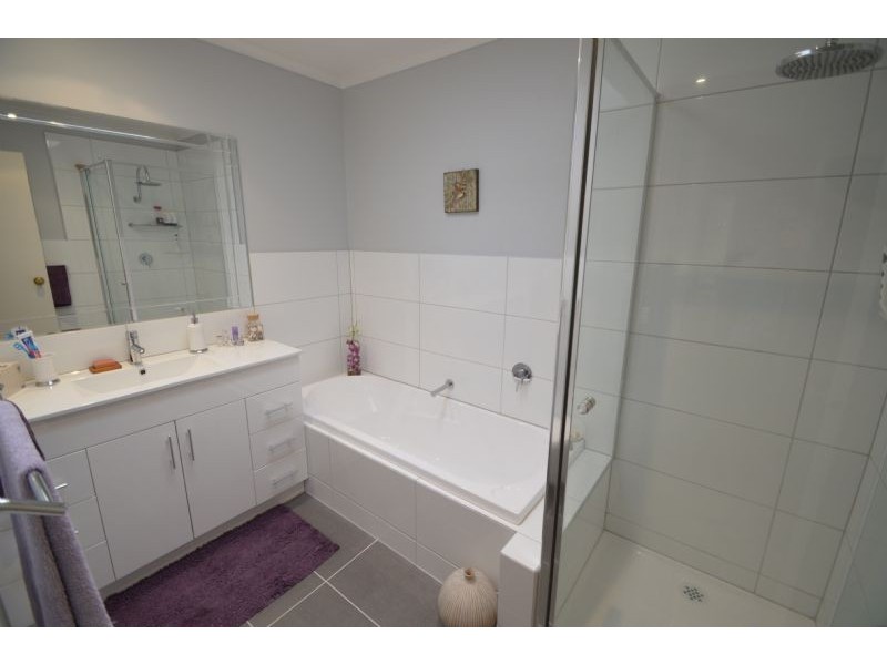 1/364 High Street Road, Mount Waverley VIC 3149