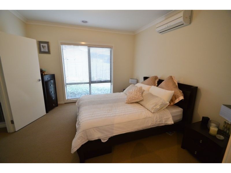 2/4 Wilkes Street, Ferntree Gully VIC 3156