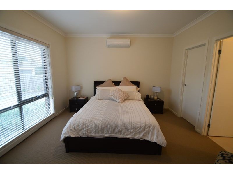 2/4 Wilkes Street, Ferntree Gully VIC 3156