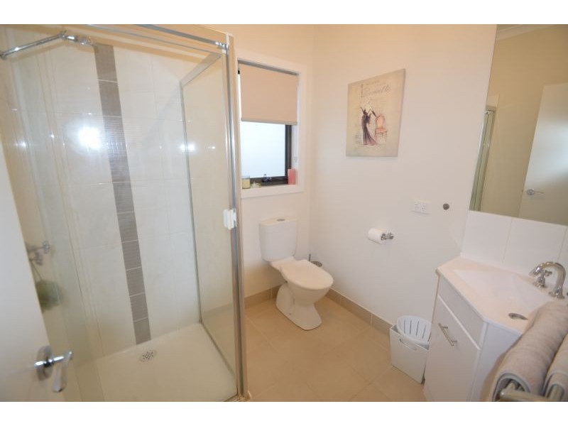 2/4 Wilkes Street, Ferntree Gully VIC 3156