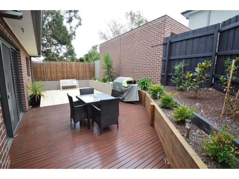 2/4 Wilkes Street, Ferntree Gully VIC 3156