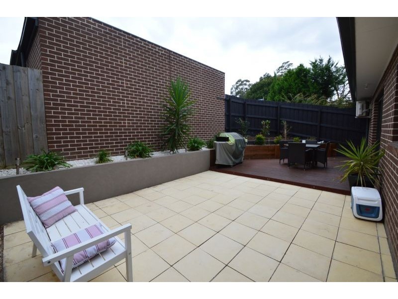 2/4 Wilkes Street, Ferntree Gully VIC 3156
