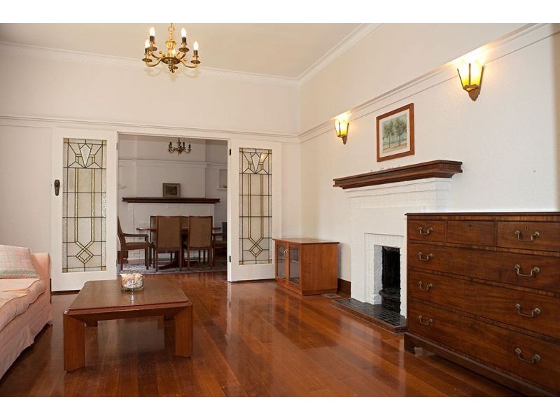 41 Summerhill Road, Glen Iris VIC 3146