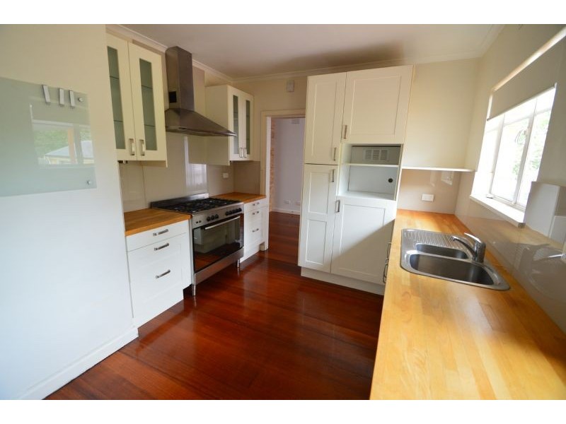 44 Avonhurst Drive, Glen Waverley VIC 3150