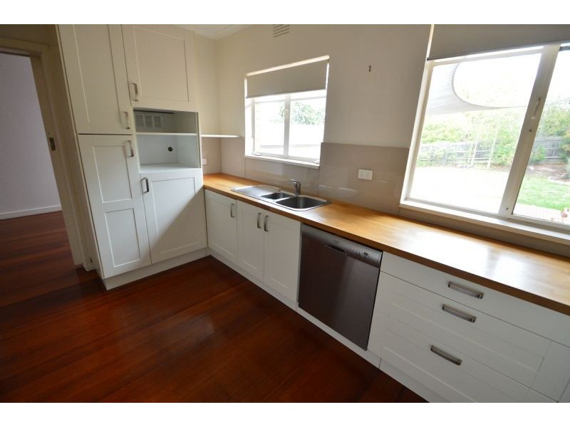 44 Avonhurst Drive, Glen Waverley VIC 3150