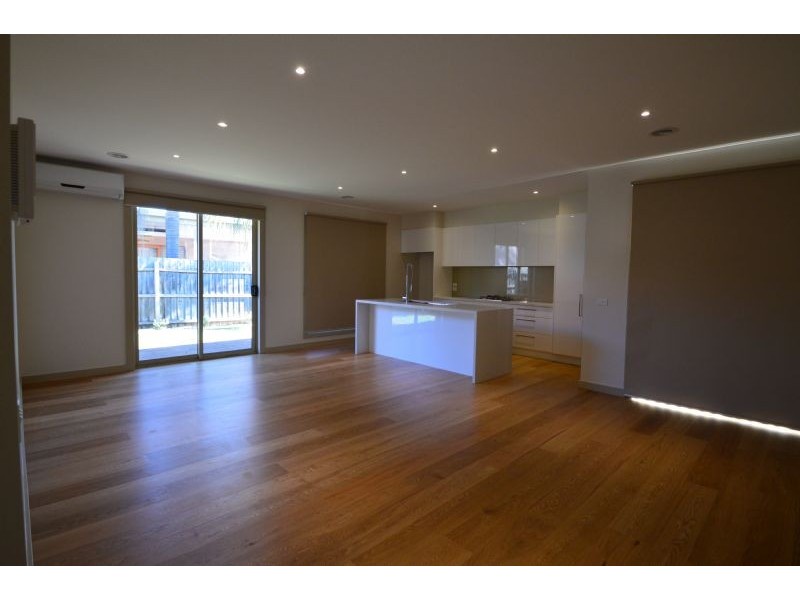 2/75 Marlborough Street, Bentleigh East VIC 3165