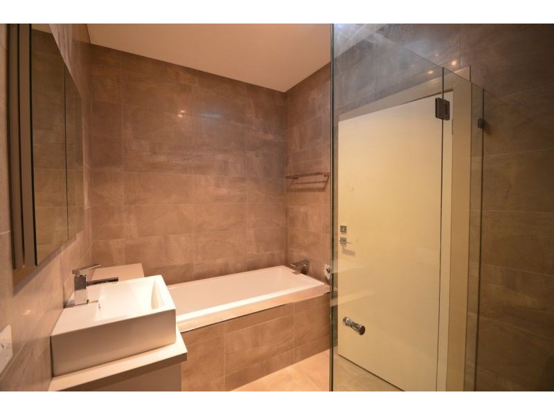 2/75 Marlborough Street, Bentleigh East VIC 3165