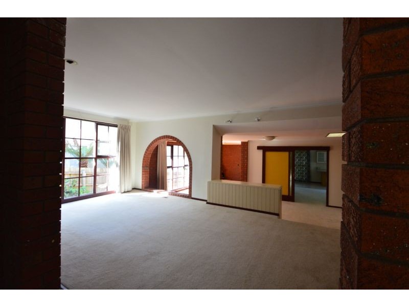 12 Buller Drive, Glen Waverley VIC 3150