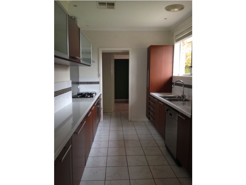 18 Medoro Grove, Mulgrave VIC 3170