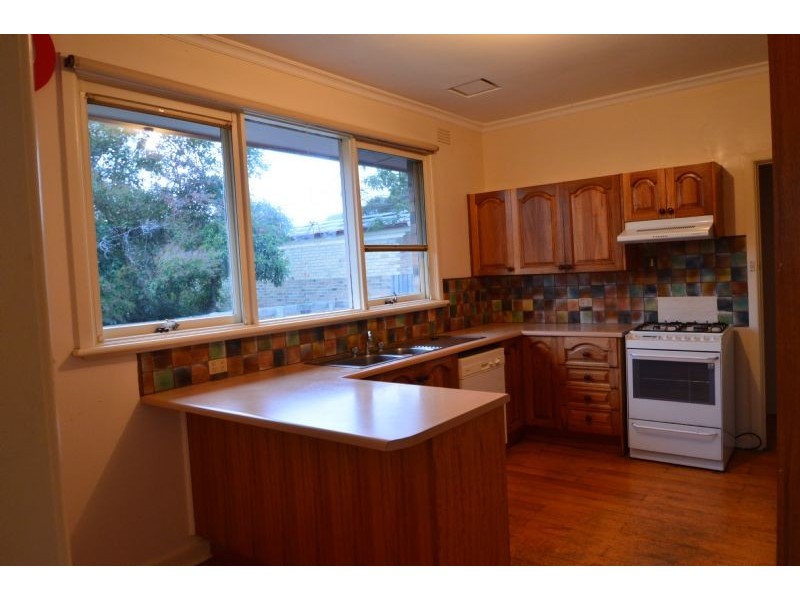 8 Panoramic Grove, Glen Waverley VIC 3150