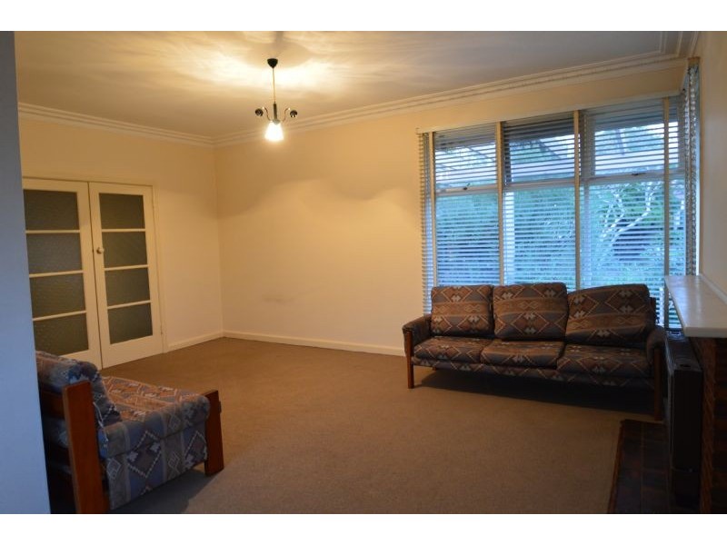 8 Panoramic Grove, Glen Waverley VIC 3150