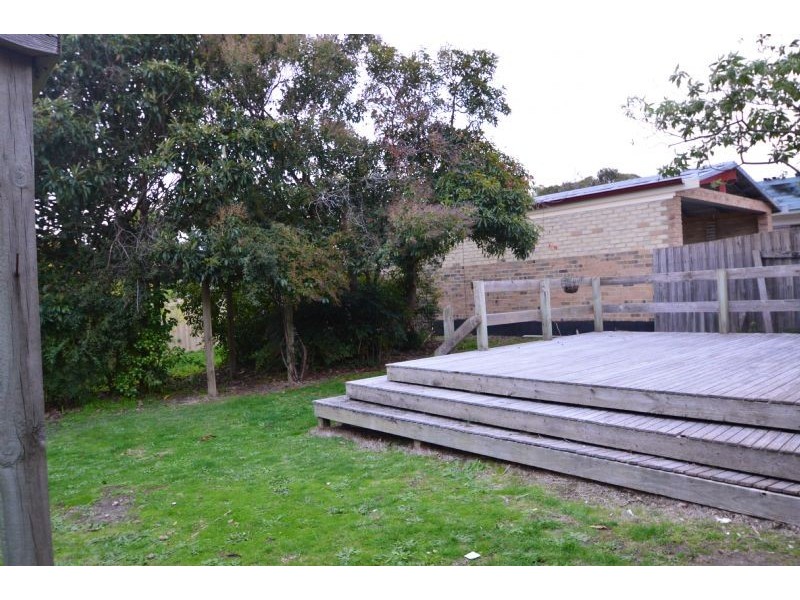 8 Panoramic Grove, Glen Waverley VIC 3150