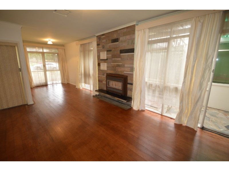 10 Pinewood Drive, Mount Waverley VIC 3149