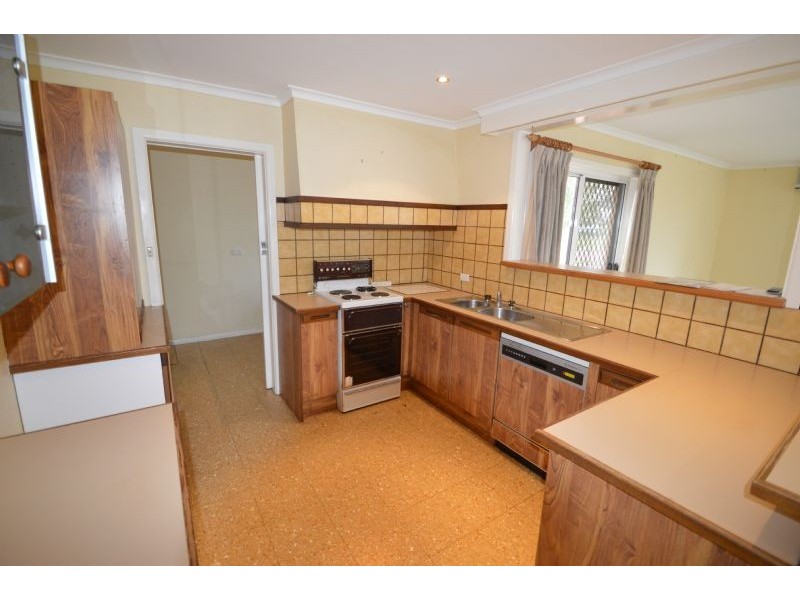 32 Belmont Road, Glen Waverley VIC 3150