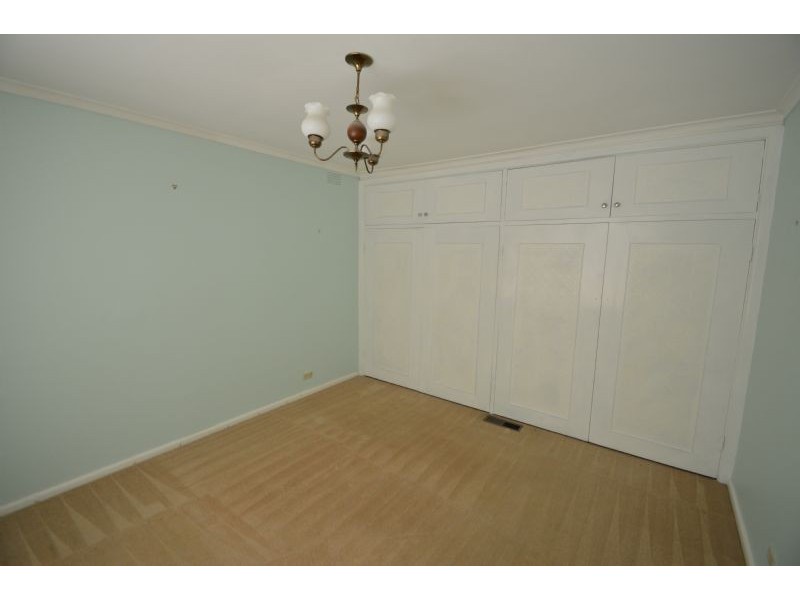 32 Belmont Road, Glen Waverley VIC 3150