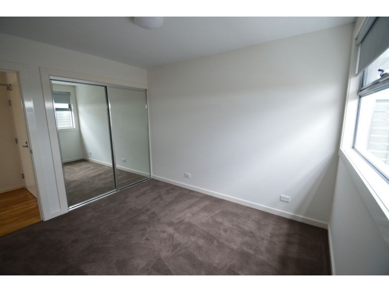 204/1330 Dandenong Road, Hughesdale VIC 3166