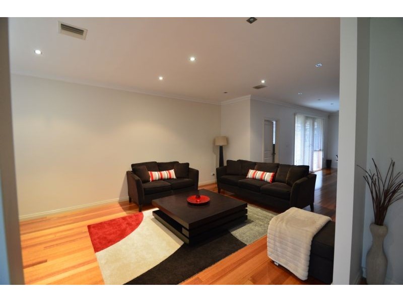 26 Doynton Parade, Mount Waverley VIC 3149