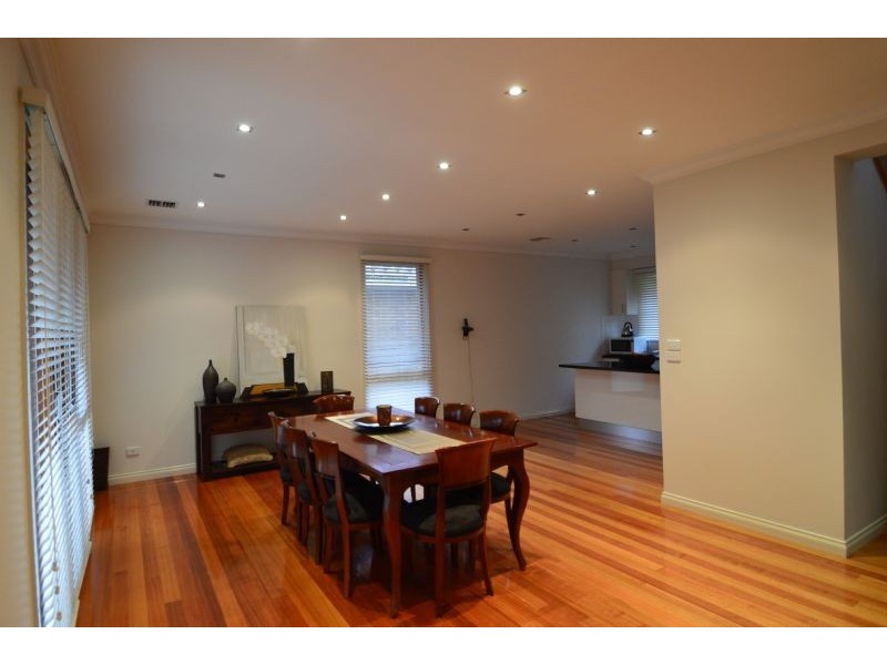 26 Doynton Parade, Mount Waverley VIC 3149