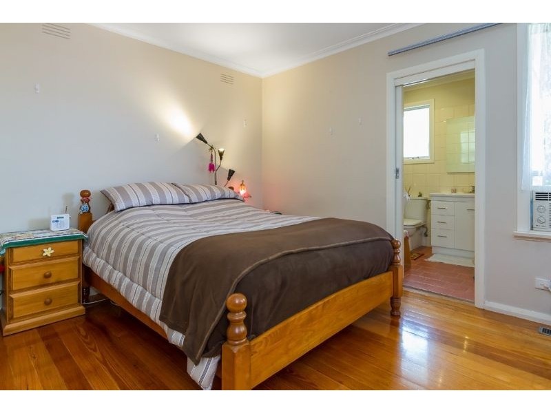 34 Kauri Grove, Glen Waverley VIC 3150