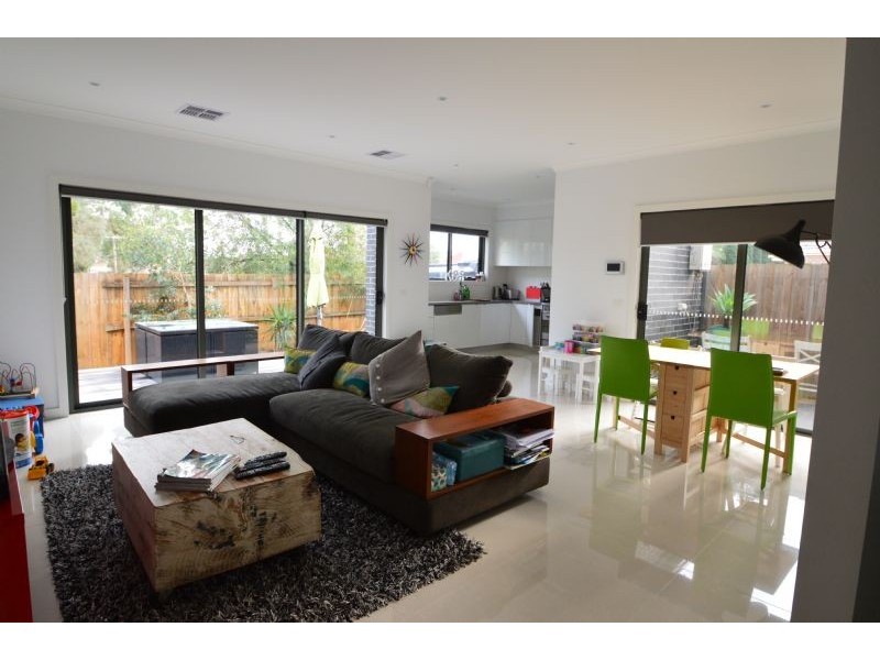 2/19 Dion Road, Glen Waverley VIC 3150