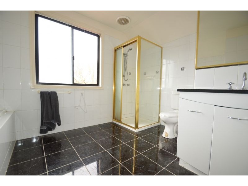 2/28 Leicester Avenue, Glen Waverley VIC 3150