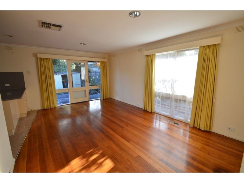 21 Paxton Drive, Glen Waverley VIC 3150