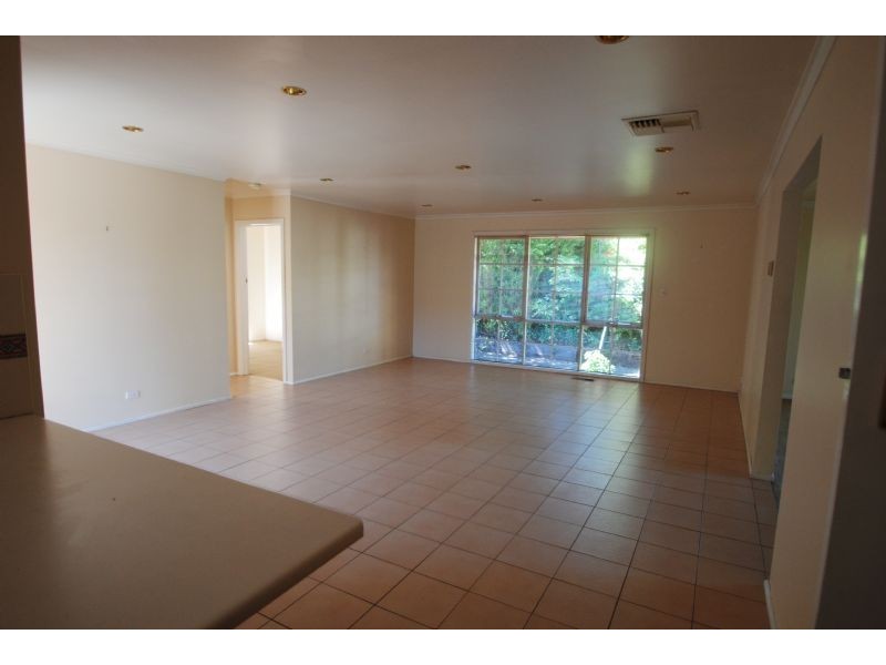 15 Avonhurst Drive, Glen Waverley VIC 3150
