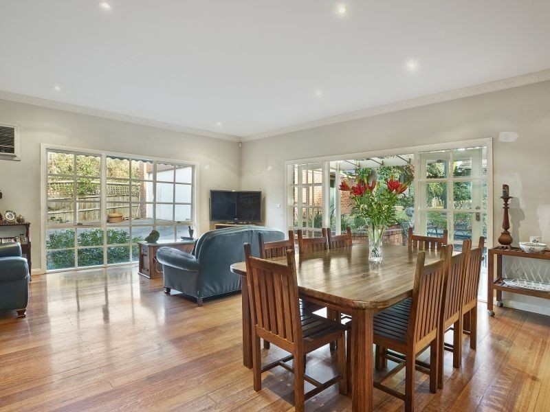 60 Relowe Crescent, Mont Albert North VIC 3129